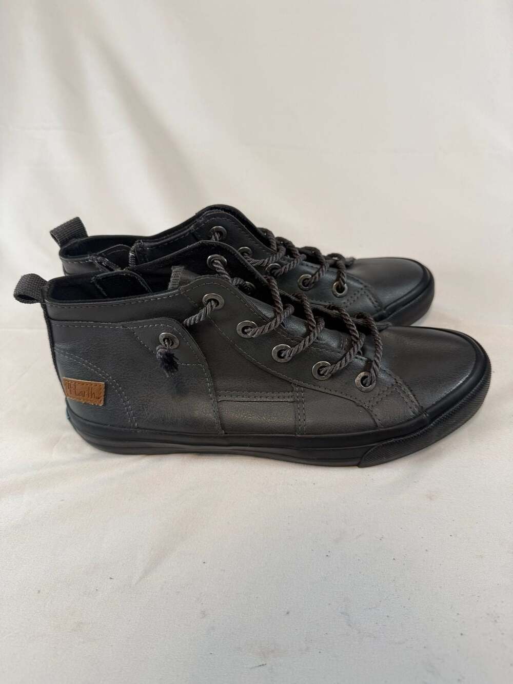 Blowfish Malibu 4Earth High Top Sneaker Black Size 8 Streetwear Skatewear Eco Ve